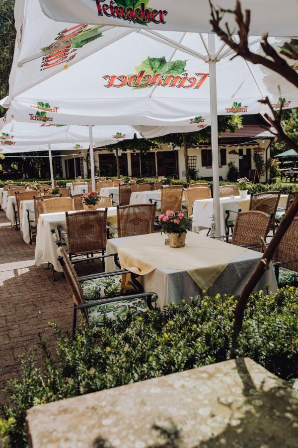 Hotel Zur Alten Muehle Нойенбург Екстериор снимка